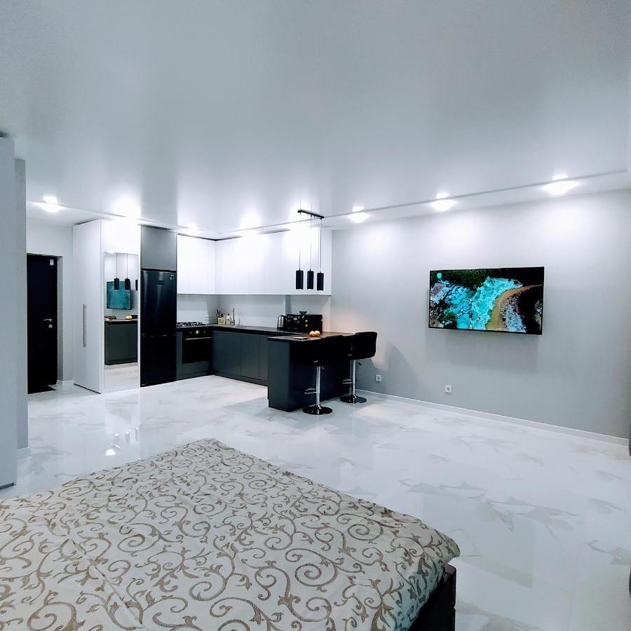 Vip Apartment Near Center Lviv Eksteriør billede